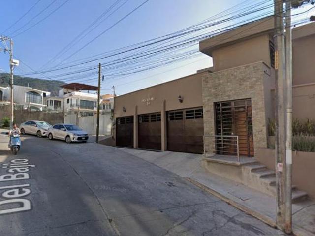 VENTA DE HERMOSA CASA UBICADA EN HORNOS INSURGENTES, ACAPULCO DE JUAREZ, GUERRERO!