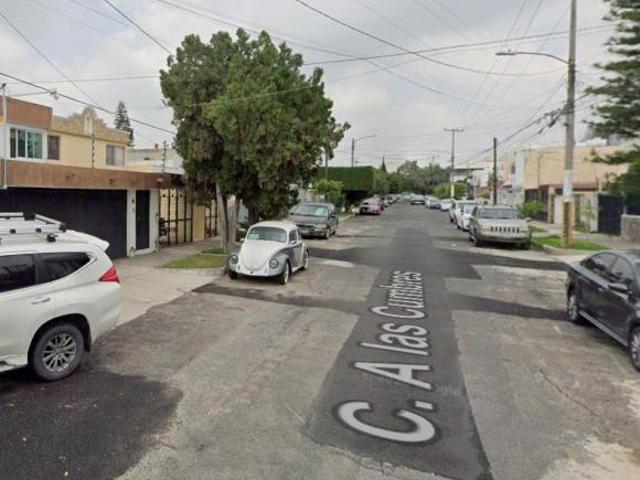 VENTA DE HERMOSA CASA UBICADA EN PRADOS GUADALUPE, ZAPOPAN, JALISCO