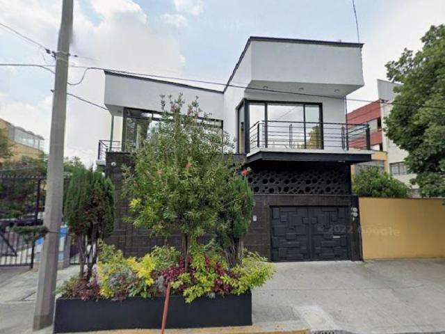 Venta de hermosa propiedad a solo 8 minutos de Aut?dromo Hnos Rodriguez
