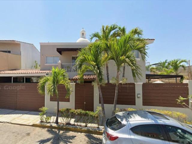 Venta de hermosa propiedad a 4 minutos de la Playa