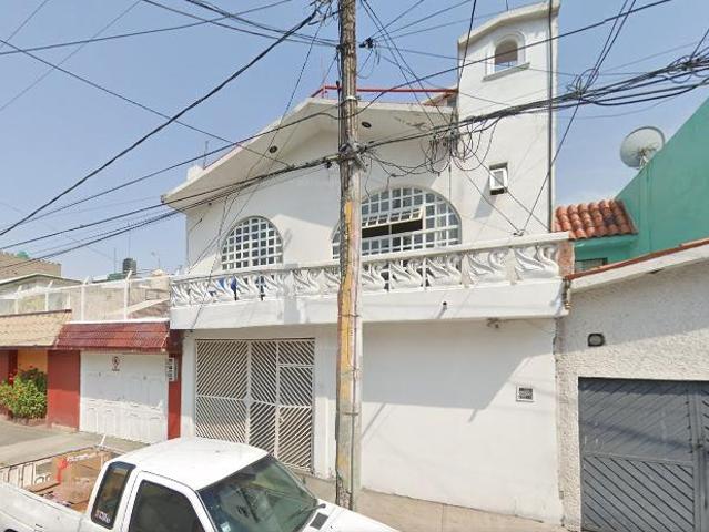 Venta de hermosa propiedad a 5 minutos de Puerta Arag?n
