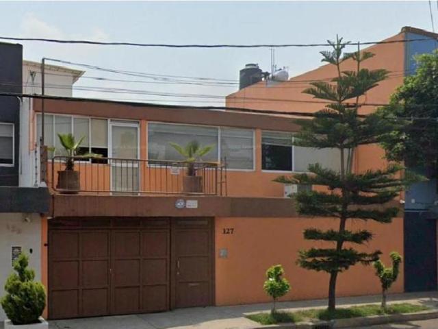 Venta de Hermosa propiedad cerca de Parque Bicentenario
