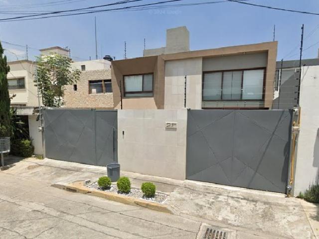 Venta de hermosa propiedad cerca de parque bicentenario