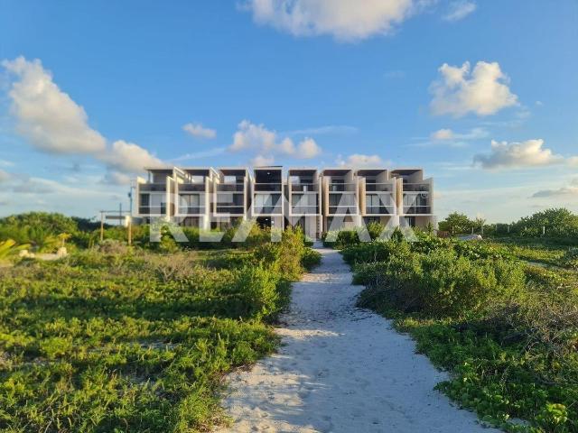 Venta de hermosa villa frente al mar