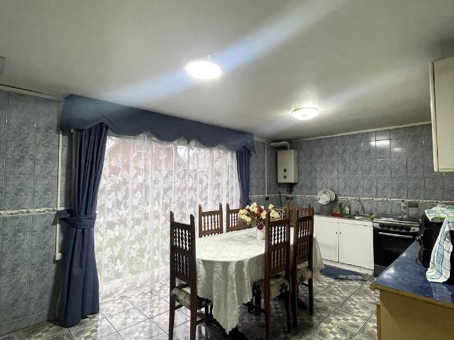 VENTA DE HERMOSA Y AMPLIA CASA EN VILLA LAS AZALEAS