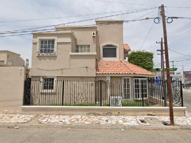 Venta de hermosa y muy grande propiedad con excelente ubicaci?n!