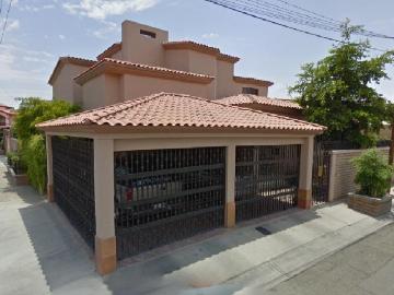 Venta de hermosa y muy grande propiedad en Calafia, Mexicali