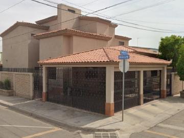 Venta de hermosa y muy grande propiedad en Calafia, Mexicali