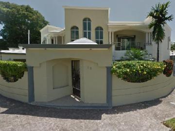 Venta de hermosa y muy grande propiedad ubicada en una de las mejores zonas de Quintana Roo