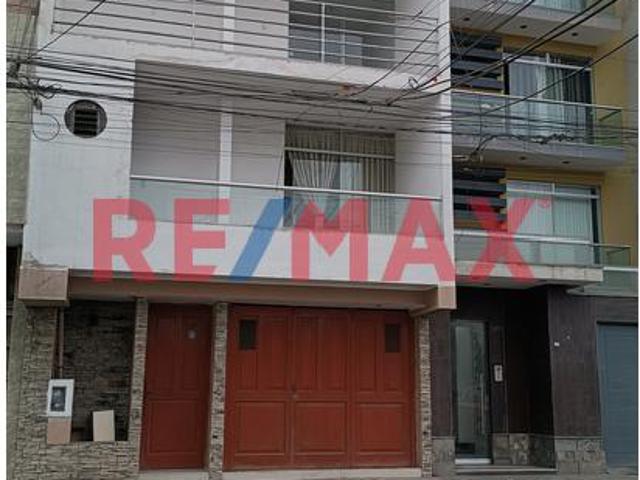 Venta De Hermoso Departamento En Estreno Frente A Parque