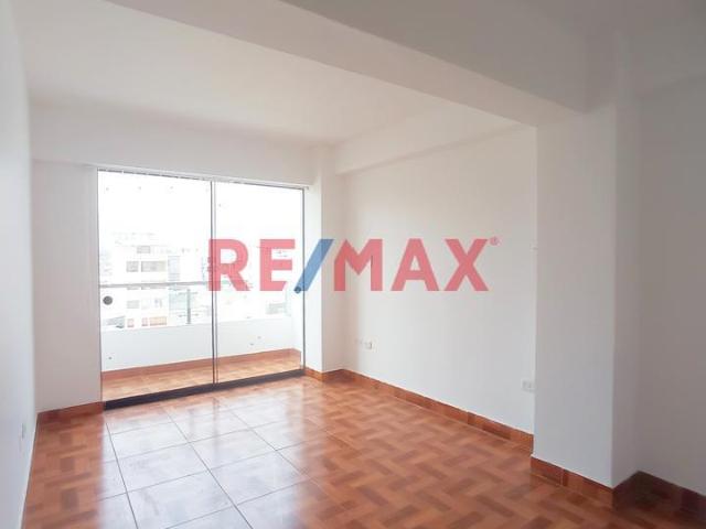 Venta De Hermoso Departamento En Pachacamac