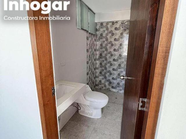 Venta de hermoso y luminoso duplex en umacollo