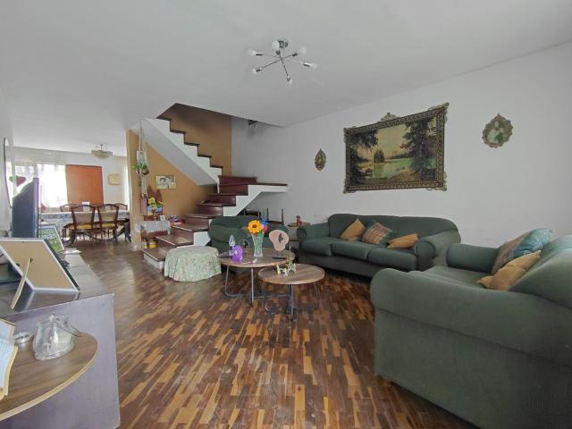 Venta de Impecable Casa en San Juan de Miraflores