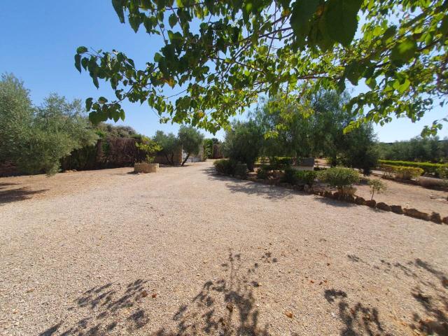 Venta de impresionante villa en Baeza
