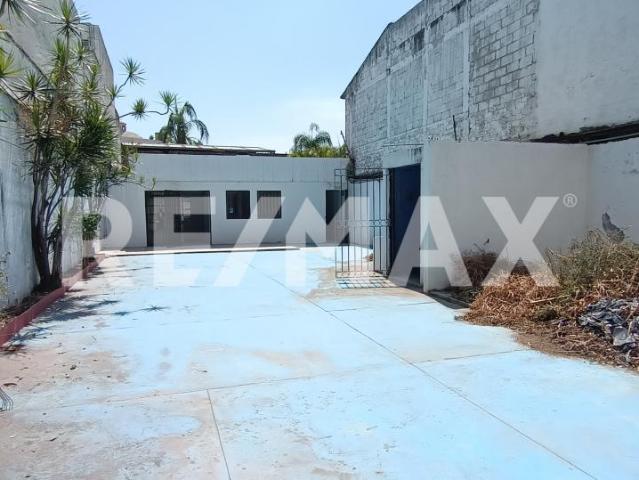 Venta de inmueble comercial, Las Granjas, Cuernavaca, Morelos. Clave 5717