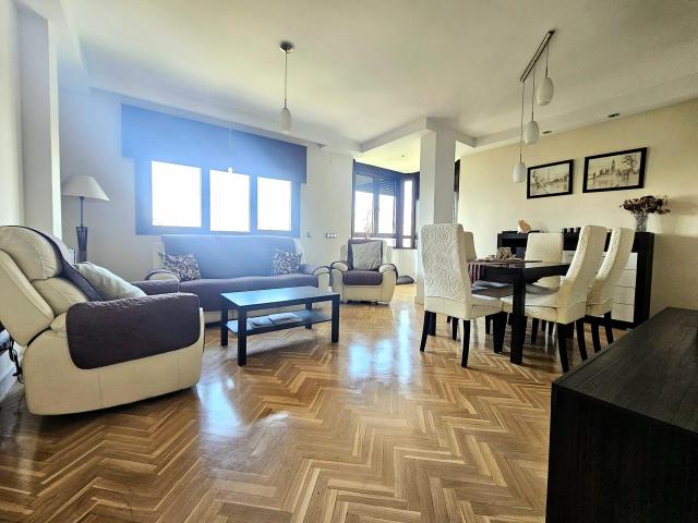 VENTA DE INCREIBLE PISO EN CALLE DEL CORREGIDOR DIEGO DE VALDERRANO