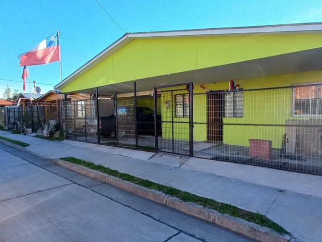 Venta de Linda y Amplia Casa en Villa el Eucaliptus, Teno | 4 dormitorios por 66000. 00 en Teno