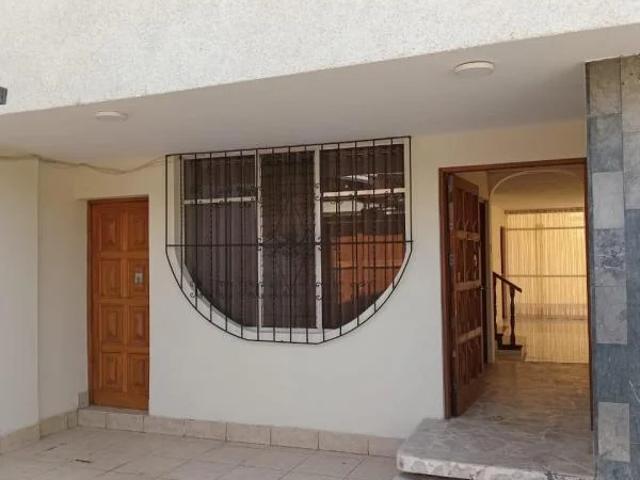Venta de linda casa dormitorios en San Luis limite con San Borja