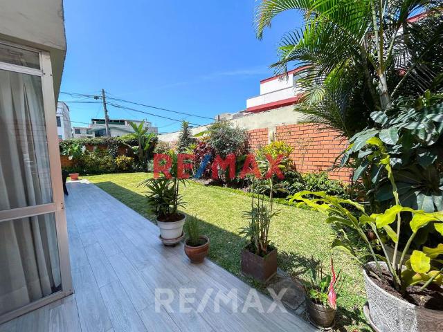 Venta De Linda Casa En Esquina De 429.54M2 En San Borja