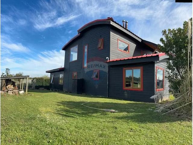 Venta de linda casa y oarcela en camino a ensenad. 3 dormitorios por 332000. 00 en Puerto Varas