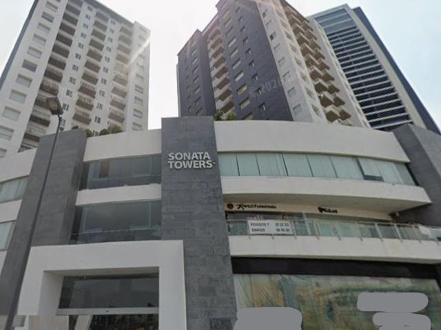 Venta de Local Comercial en Boulevard Europa, Lomas de Angelópolis II, San Andrés Cholula