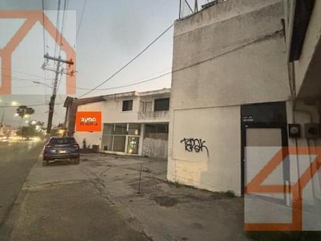 Venta de Local Comercial sobre Av. Madero Col. Unidad Nacional