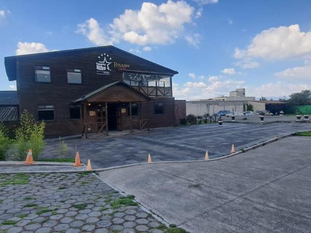 Venta de Local restaurante, comercial, amplio estacionamiento, Metepec, EdoMex