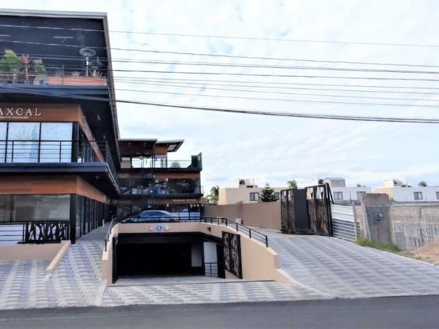 Venta de Locales Comerciales en Zona Puerta Real, Corregidora 64 m2