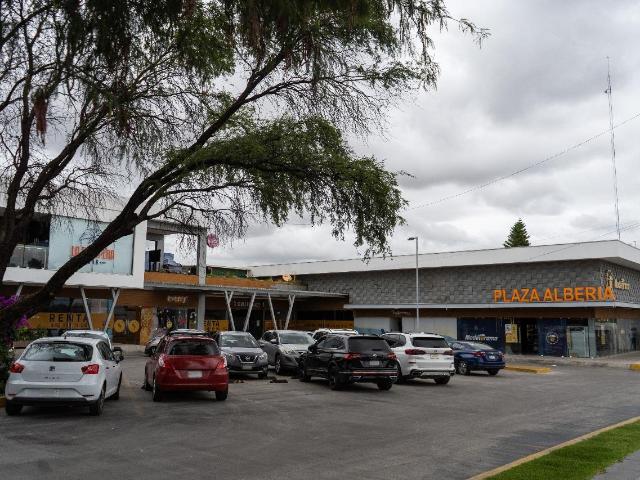 VENTA DE LOCALES EN PLAZA ALBERIA