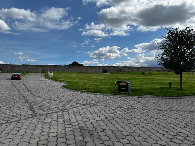 VENTA DE LOTE DE TERRENO EN RESIDENCIAL CONDADO DEL VALLE EN METEPEC