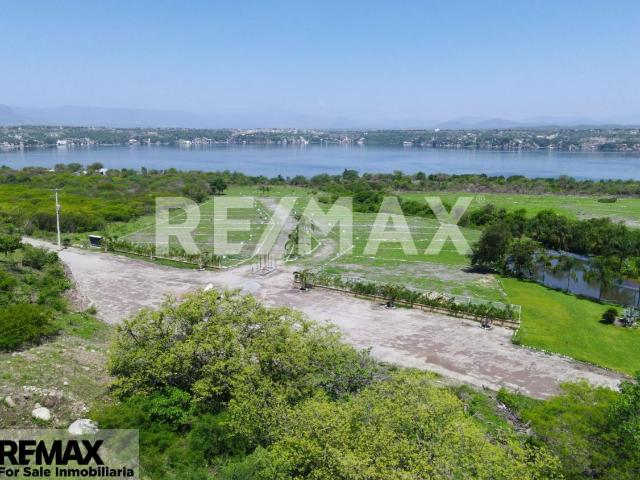 Venta de lote de terreno en Tequesquitengo, Morelos…Clave 5514