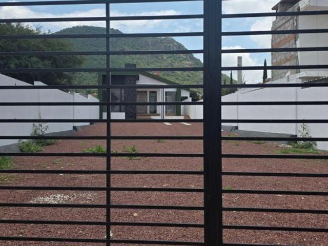 VENTA DE LOTE ESCRITURADO DE 1040 M2 EN SOLARES BANTHI SAN JUAN DEL RIO, QUERETARO