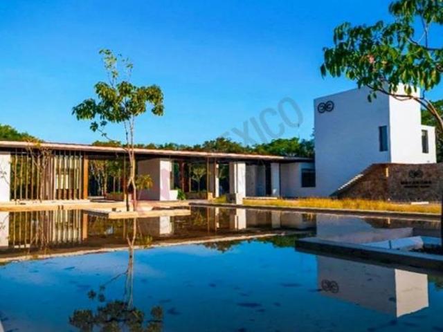 Venta de lote residencial de 550 m² en Mayakoba Country Club