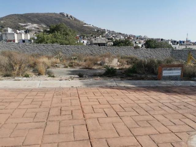 Terreno de 363 m² en venta en Residencial Pedregal de las Haciendas