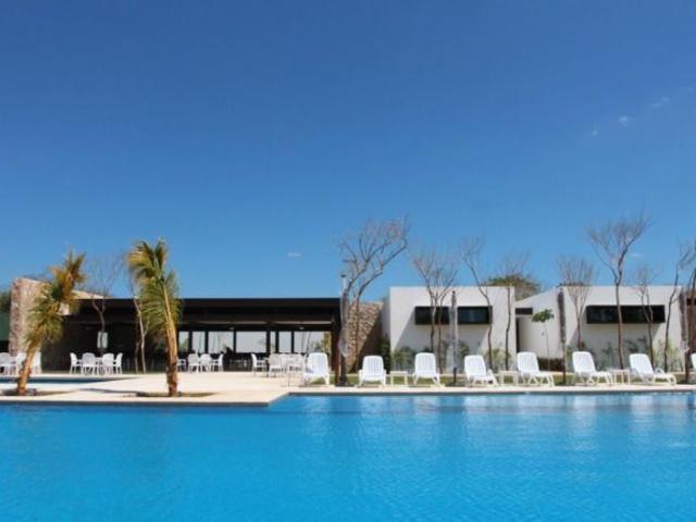 Venta de Lote Residencial en privada con amenidades de 404 m2