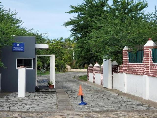 Venta de Luxury Lote Terreno Lot Coto ISLA CAPITAN Acceso a Canal Muelle Privado cerca a Playa Nuevo