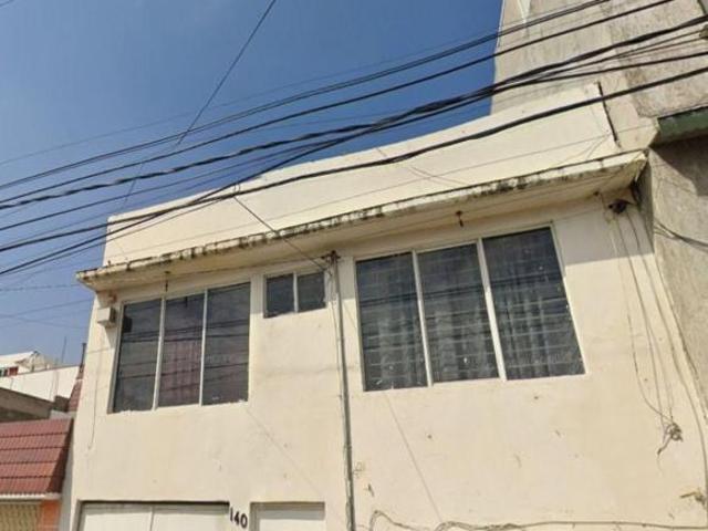 VENTA DE OPORTUNIDAD BANCARIA! CASA AMPLIA EN GUSTAVO A. MADERO