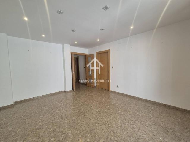 Venta de piso amplio y soleado en Loja