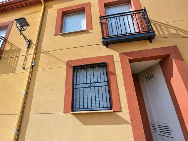 Venta de piso de 2 habitaciones en Loeches