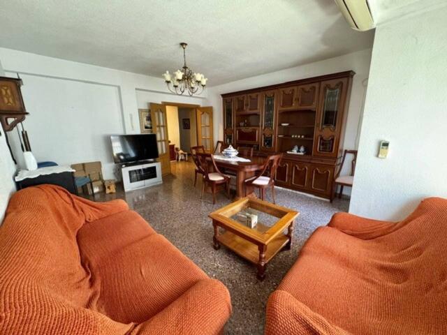 Venta de piso de 4 habitaciones en República Argentina Iglesia Cristo Rey, Gandia