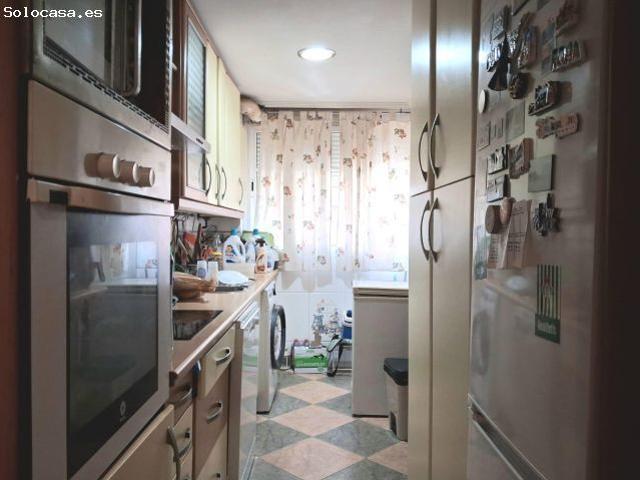 Venta de Piso en Montequinto, Dos Hermanas, Sevilla