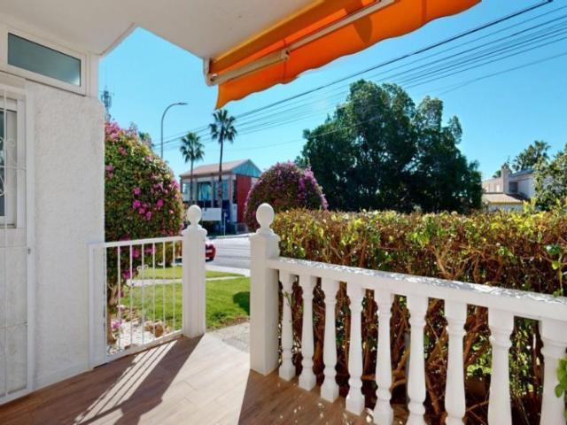 Venta de piso en Orihuela costa, de 85m2 con 2 dormitorios y 1 baño