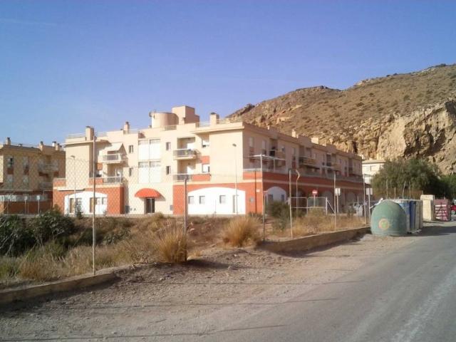 Venta de Piso en Calle CUEVA DE LA ALCANTARA Nº 6 Motril