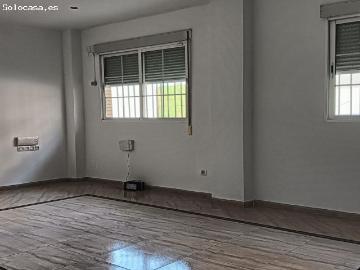Venta de Piso en Calle Doctor Vigaray Huelma Jaén