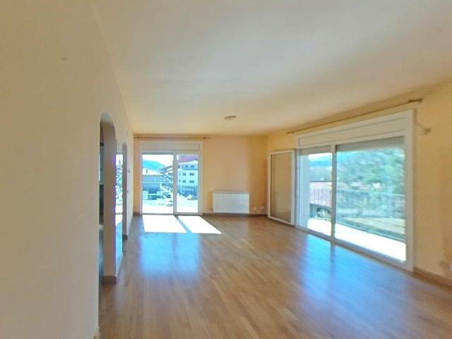 Venta de Piso en Carretera Carrera Camprodon Sant Joan de les Abadesses Girona