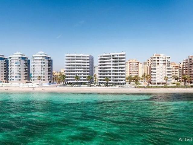 Venta de piso en La manga, de 90m2 con 2 dormitorios y 2 baños con plaza de garaje