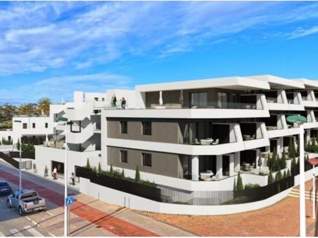Venta de piso en La marina, de 79m2 con 2 dormitorios y 2 baños