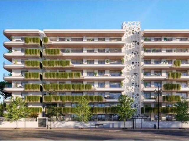 VENTA DE PISO EN LA ZONA DE DOÑA SOFÍA, FUENGIROLA. A SOLO 100 METROS DE PLAYA