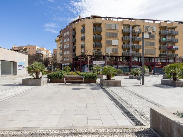 VENTA DE PISO EN PLAZA EINSTEIN – GRANADA