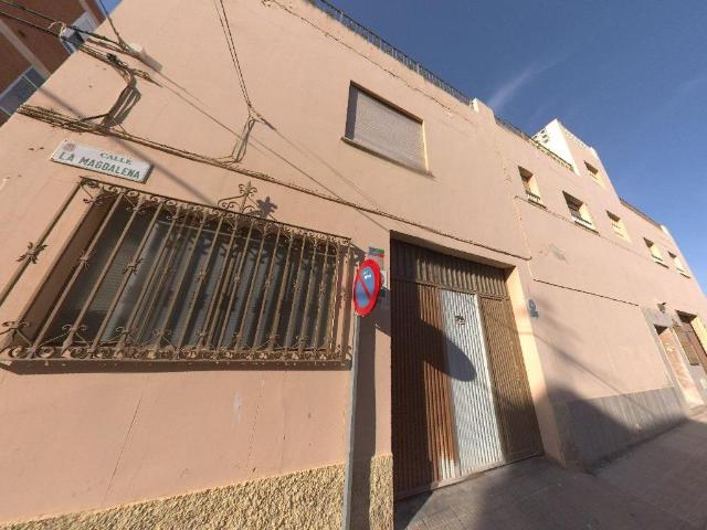 Venta de Piso en primera planta sin posesión no visitable en Almería